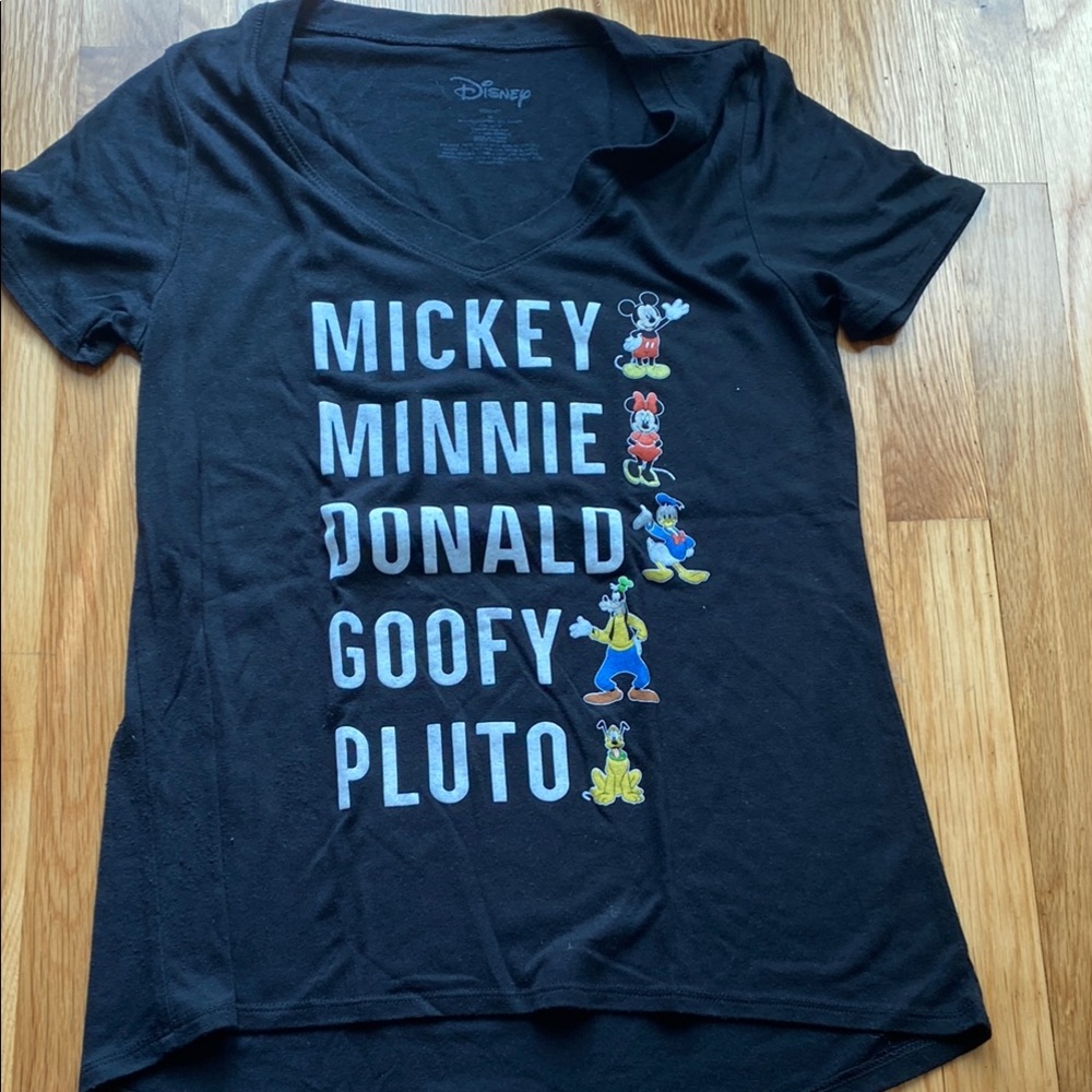Disney vneck tshirt